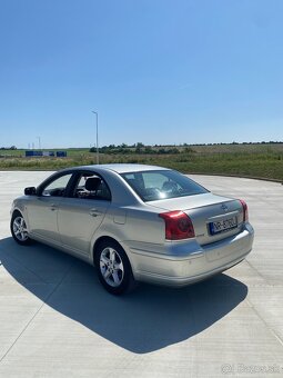Toyota avencis - 9