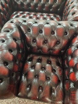 CHESTERFIELD ŠTÝL KOŽENÁ DVOJFAREBNÁ+ROZŤ.STôL+4 STOLIČKY - 9