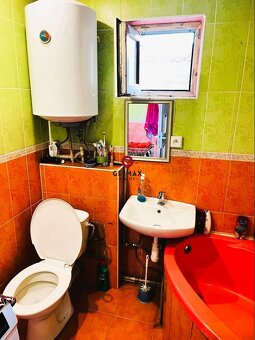 NA PREDAJ: Rodinný dom po kompletnej rekonštrukcii – Michalo - 9