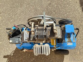 Vzduchový kompresor Elektra Beckum 90l 3kW - 9