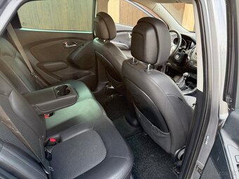 Hyundai ix35 1.7 CRDi 85 kW – koža, top výbava, bez korózie - 9