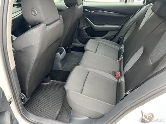Škoda Octavia Combi 1.0 TSI Active - 9