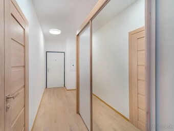 PRENÁJOM – 3iz byt Slnečnice s veľkou terasou - 9