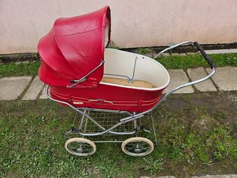 Liberta kočík, kočiar, retro, starožitnosť - 9