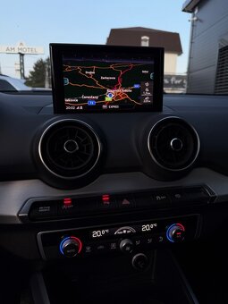 Audi Q2 1.6 TDI S tronic Sport - 9