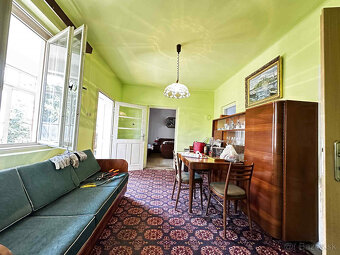 Na predaj starší rodinný dom  s  veľkým pozemkom v obci Duna - 9