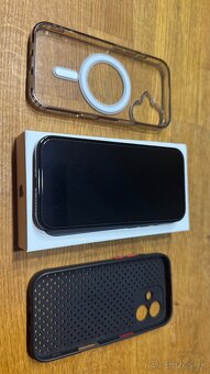 iPhone 16 Black 256GB - 9