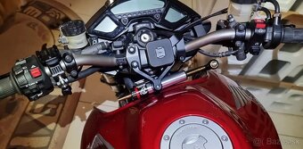 Honda CB1000R 2010 - 9