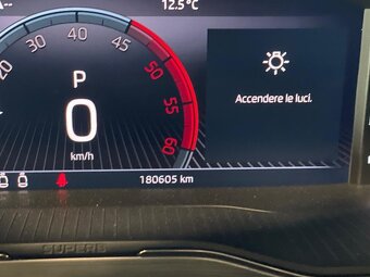 Škoda Superb III Combi 2.0 TDI 110kw Dsg Led Virtual - 9