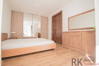 Priestranný 3-izb. tehlový byt s lodžiou, pri Auparku - 9