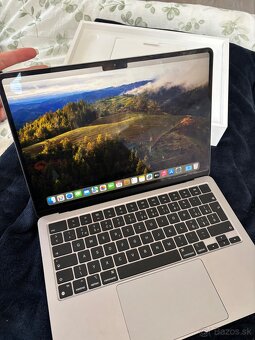 Predám MacBook Air (Apple M2) - 9