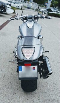 Suzuki Intruder 1800 M1800R - 9