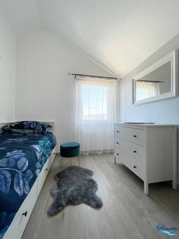 Šolta - nádherný zariadený apartmán s výhľadom na more - 9