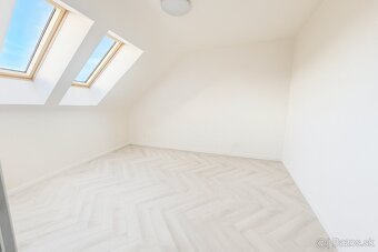 Bývaj tieto Vianoce v úplne novom mezonete. Prvý nájomca - 9