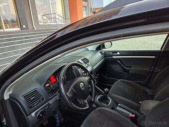 Predam Volkswagen Golf Bluemotion 1.9 TDI 77 Kw Rok 2009 - 9