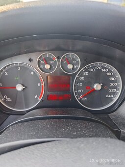 Predám Ford FOCUS 2tdci 100kw tv 2007 - 9