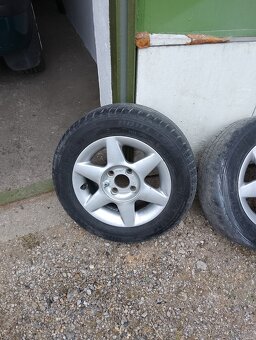 Predám 4x100 R13 - 9