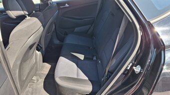 Hyundai Tucson 1.7 CRDi Family - 9