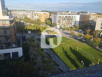 Prenájom 2 izbového bytu s terasou a parkingom - plne zariad - 9