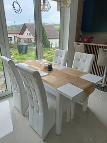 Jedálenský stôl a stoličky - 9