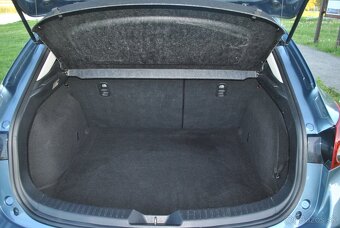 Mazda 3 1,5i Skyactiv G100 ,Kúpená v SR,129 500km,1.Majiteľ - 9