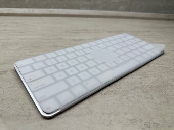 Apple Magic Keyboard Touch ID - 9
