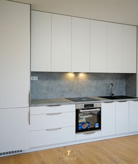 Prenájom 1 izbový čiastočne zariadený byt, parkovanie, Rajka - 9