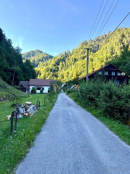 Predaj pozemok 40á, usadlosť pod Donovalmi so starým RD - 9