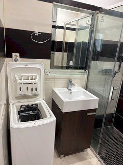 Prenájom veľkometrážneho 1 izbového bytu 42 m2, v Priekope - 9