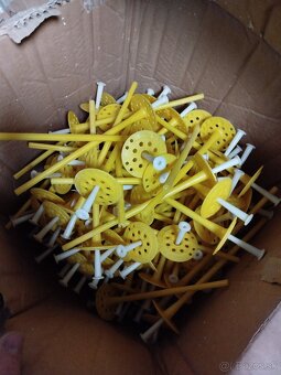 Kotva do polyesteru - 9