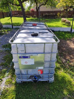 Plastová 1000 litrová nádrž ibc kontajner - 9