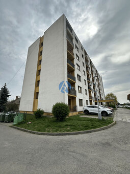 Exklusívne na predaj 3-iz. byt NMnV, 81 m2, lógia, 2x výťah - 9