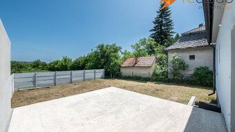 Kompletne zrekonštruovaný rodinný dom v tichej lokalite Sečo - 9