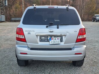 KIA SORENTO 2,5CRDi  4x4  MANUAL - 9
