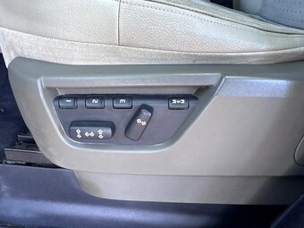 Land Rover Discovery 2 2.7 TDV6 - 9