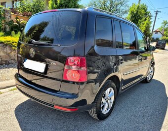 Volkswagen Touran 1.4 TSI 2009 - 9