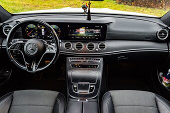 Mercedes-Benz E220d 4Matic / AMG Line / Burmester - 9