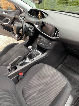 Peugeot 308 SW - 9