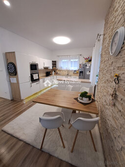 Rodinný dom s výhľadom na Tatry a univerzálnym využitím - 9