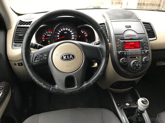 KIA Soul SUV 1.6 CRDI Diesel 94Kw rok výroby 2010 - 9