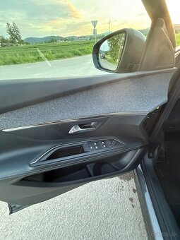 Peugeot 3008 1.2 PureTech 130k Allure A/T - 9