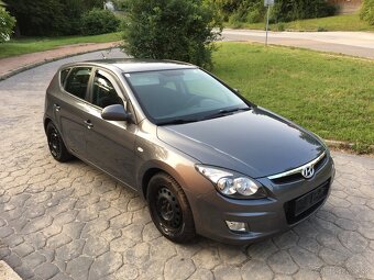 HYUNDAI I30 1.4 i 16V CVVT Benzin - 9