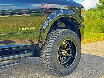 DODGE RAM 2500 HEAVY DUTY 6.4 HEMI LARAMIE – LED LIFT - 9
