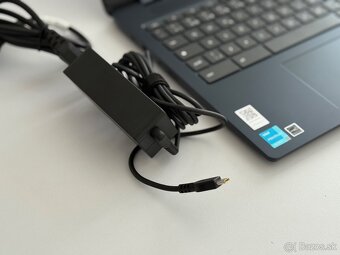 Lenovo 15,6" dotykový displej, Intel s 8GB RAM - 9