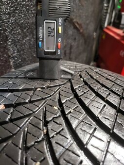 215/60 R17 Goodyear celorocne pneumatiky - 9