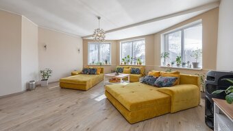 NA PREDAJ PODPIVNIČENÝ RODINNÝ DOM V OBCI KOSTOLNÉ KRAČANY - 9