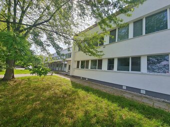 50m2, 2 kancelárie s vlastným zázemím a kuchynkou v Dev.N.Vs - 9