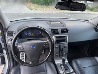 VOLVO V50 D5 - 9