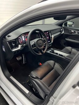 Volvo V60 2022 2.0T 145kw MHEV R-DESIGN 1.majiteľ - 9