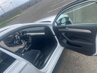 Volkswagen Passat - 9